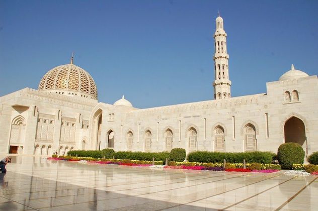grande-moschea-di-Muscat.jpg