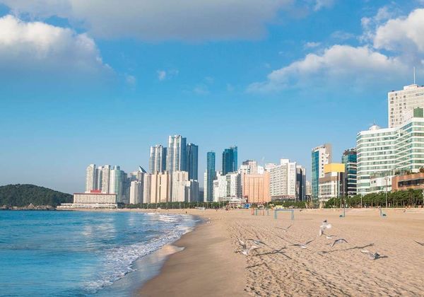 WEROAD-COREA-DEL-SUD-BUSAN-HAEUNDAE-BEACH.jpeg