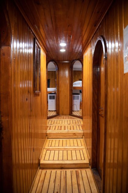 Eros-interior-aisle-2.jpg