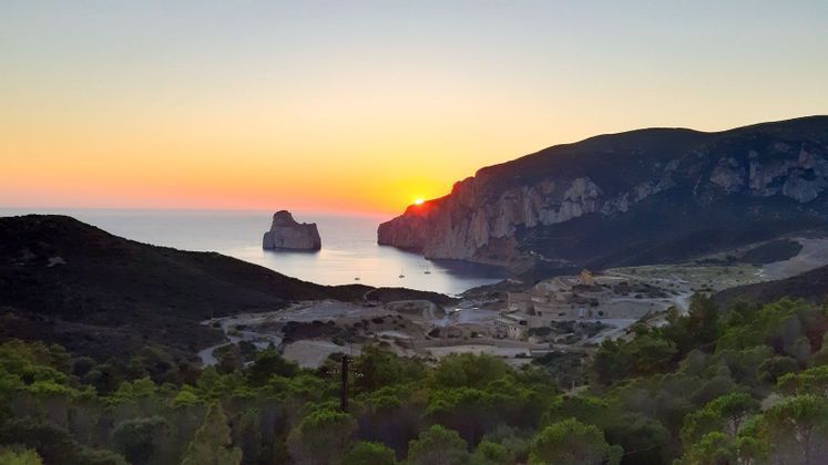 Viaja en grupo con gente de tu edad con WeRoad y descubre la Cerdeña del sur en Italia