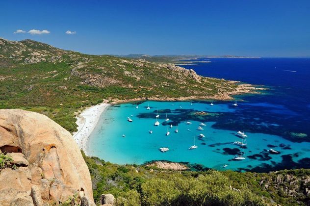 spiaggia-roccapina-corsica.jpg