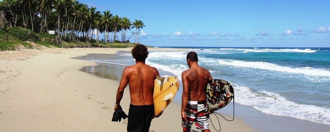 Walk-to-the-surf-from-Hooked-Cabarete-1500x600-1-1.jpg