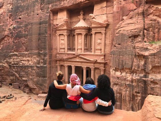Viaja en grupo con gente de tu edad con WeRoad y descubre Jordania a 360 grados
