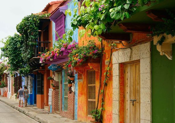 Viaja en grupo con WeRoad con gente de tu edad y descubre Colombia de los Andes al Mar Caribe