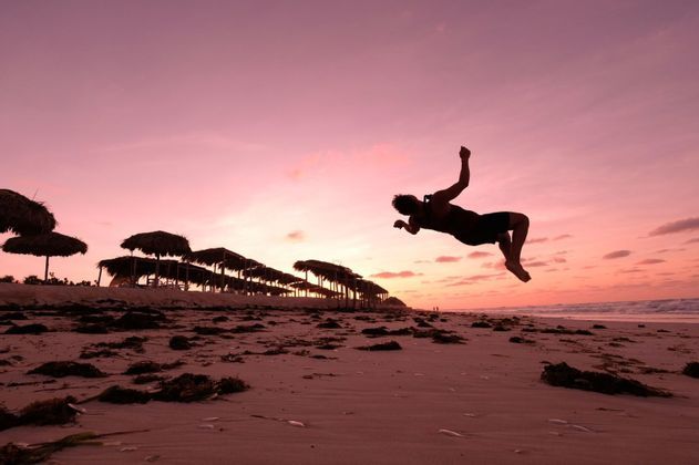 Goditi le spiagge di Cuba al tramonto con WeRoad
