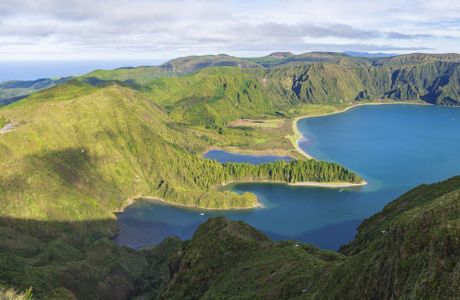 Azzorre Trekking: avventure a piedi tra vulcani e oceano
