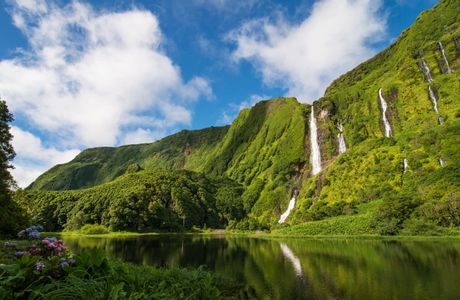 Azzorre 360°: natura selvaggia, trekking e whale watching