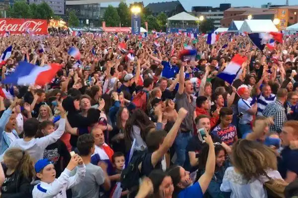 France / Paraguay dans la fan zone