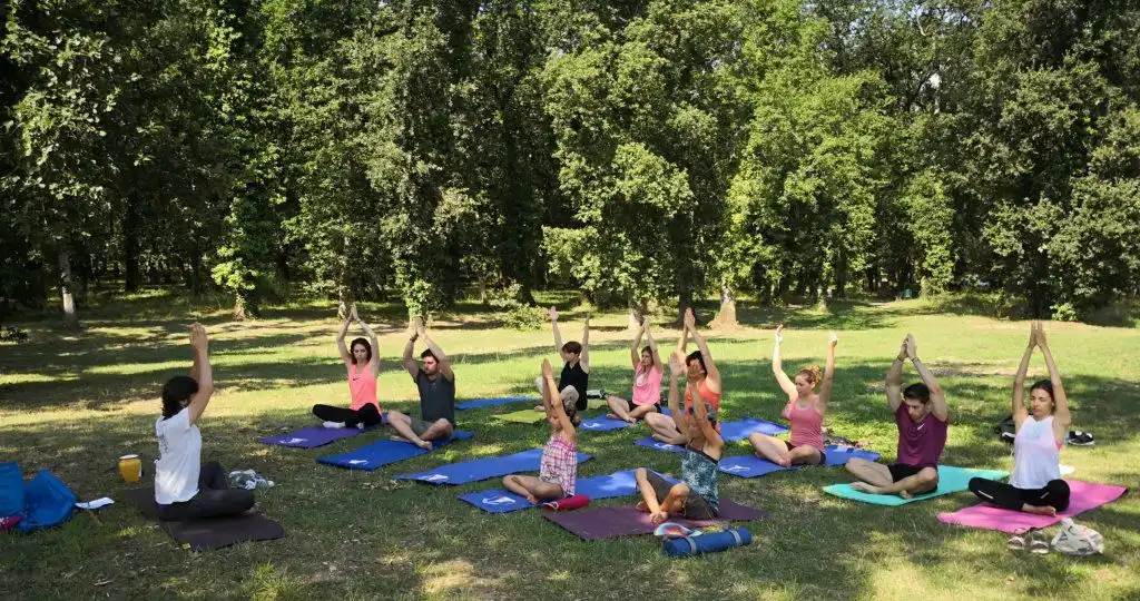 Yoga Club : Pique-nique dans un Jardin caché 🌿 
