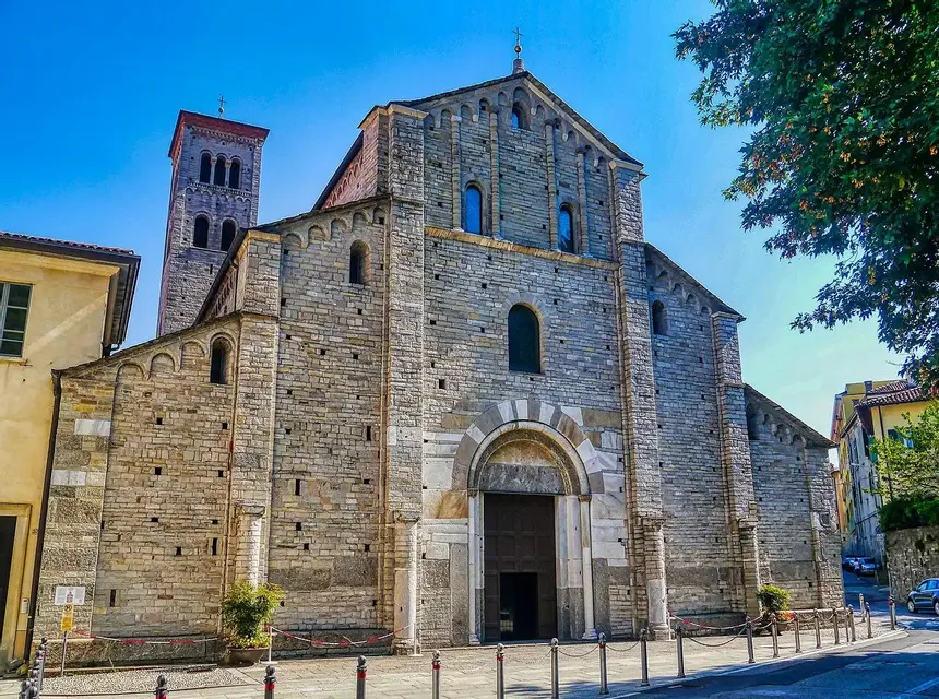 Visita alla basilica di Sant'Abbondio a Como