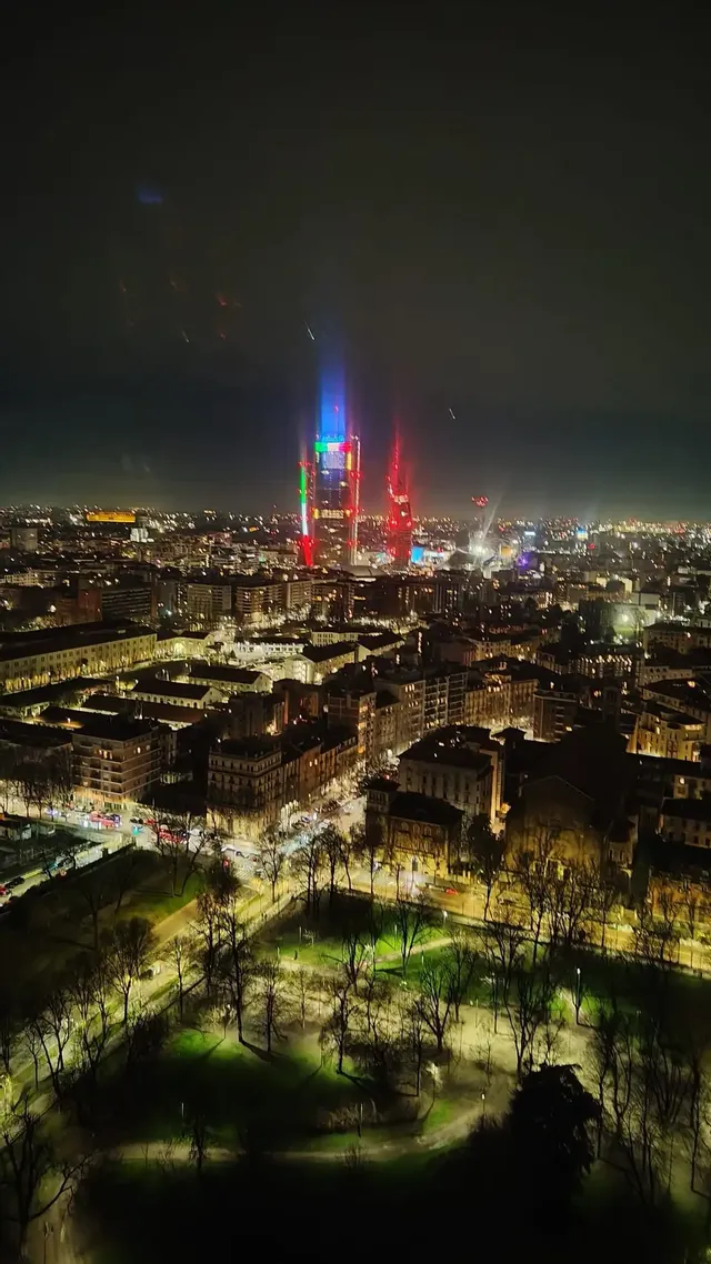 Aperitivo al JustMe e sky line alla Torre Branca