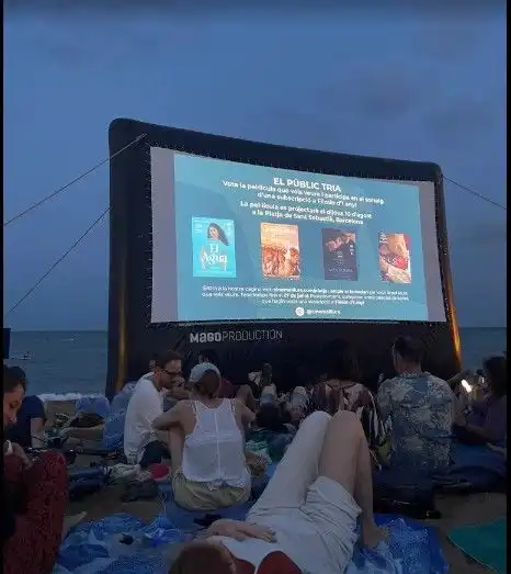Cinema Lliure en la playa