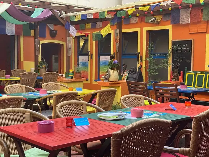 Social Night: Dinner, Games & Good Vibes