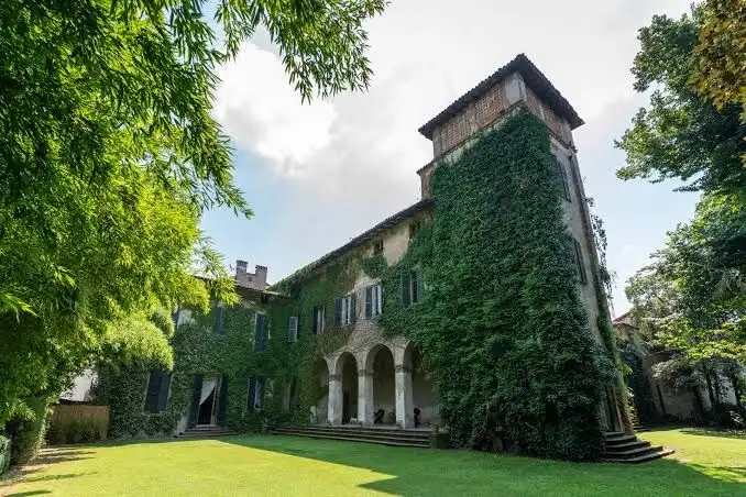 Visita guidata: castello di Lurano