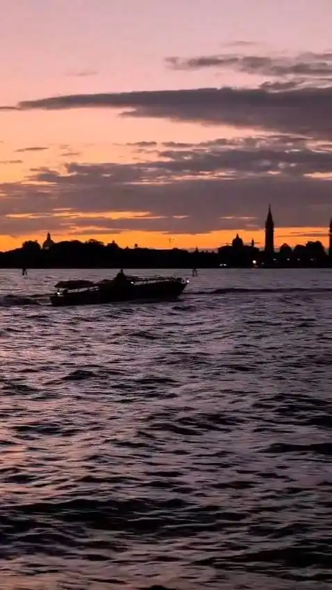 Aperiboat Party