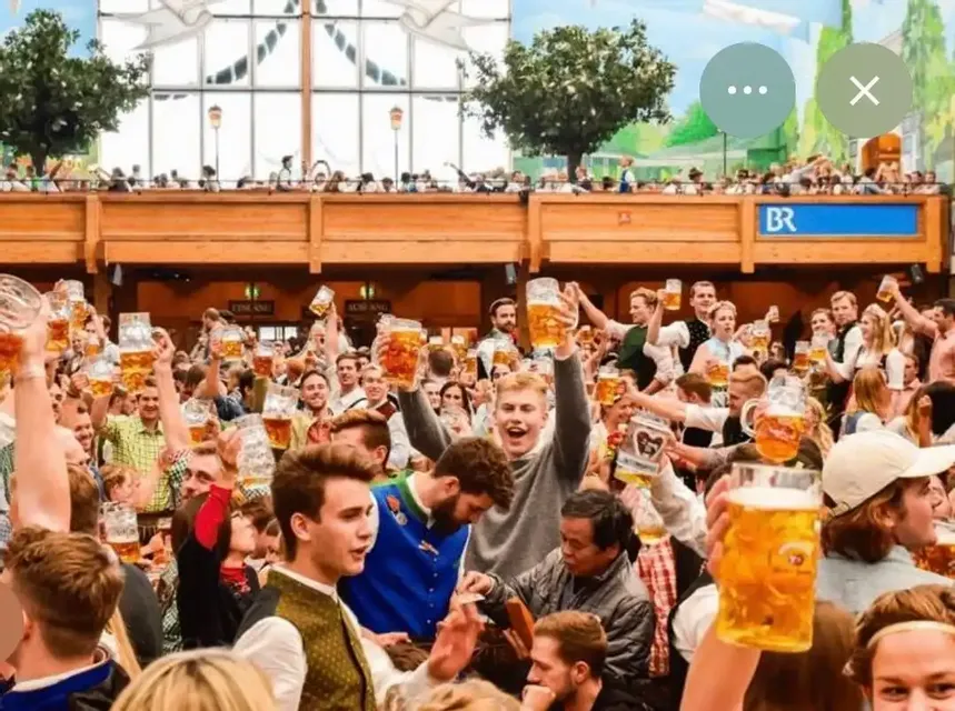Oktoberfest 🍺 si va a Monaco : Bus da Torino e Milano