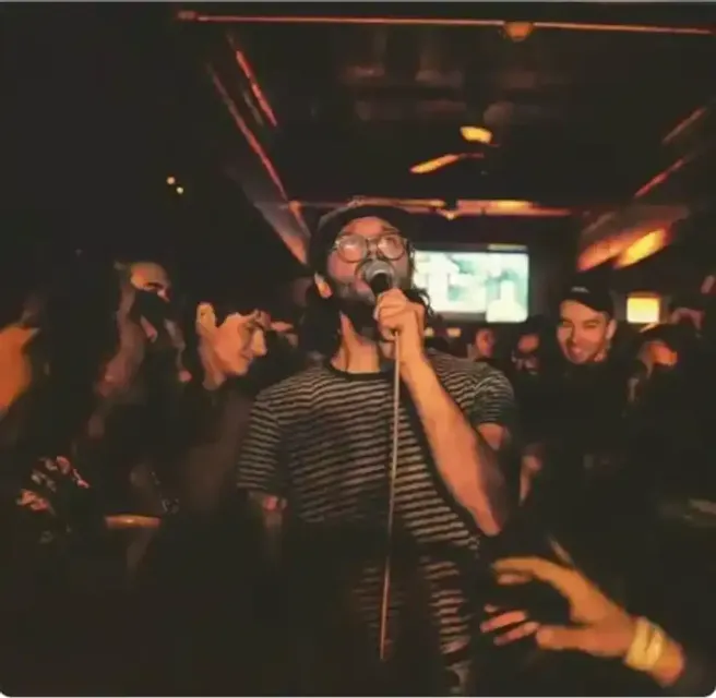 Drink sing & repeat