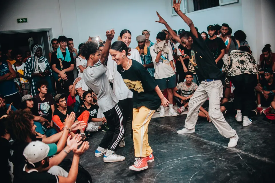 Reggaeton Lesson & Pizza 🕺🍕