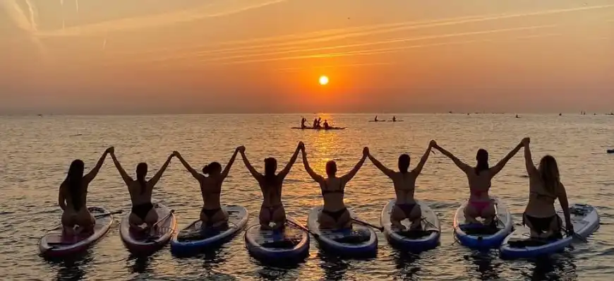 Tramonto in sup & visita alle grotte di Polignano