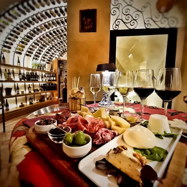 Degustazione da Fabullus con abbinamenti vini a Trastevere