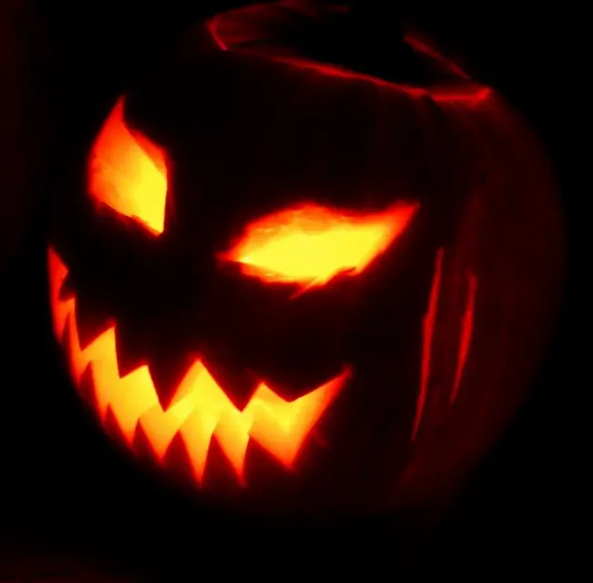 🎃 HALLOWEEN: CENA IN MASCHERA CON DELITTO 🔪