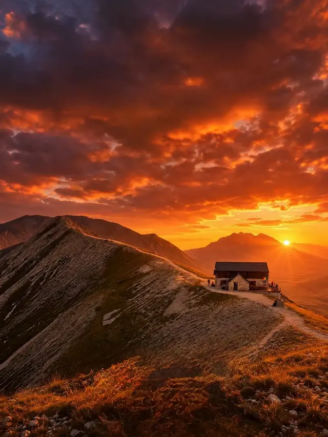 🌅 Gran Sasso al Tramonto – Monte Portella & Rifugio Duca