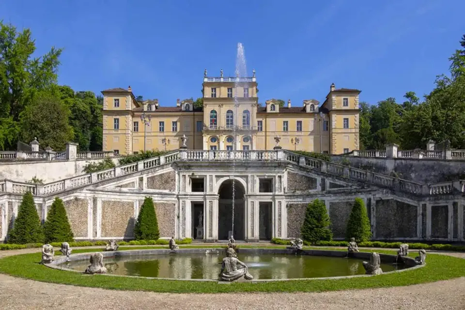 Visita a Villa Della Regina & Aperitivo di gruppo 🌸