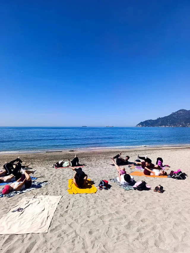 Yoga & Sunset: Respira e connettiti al tramonto