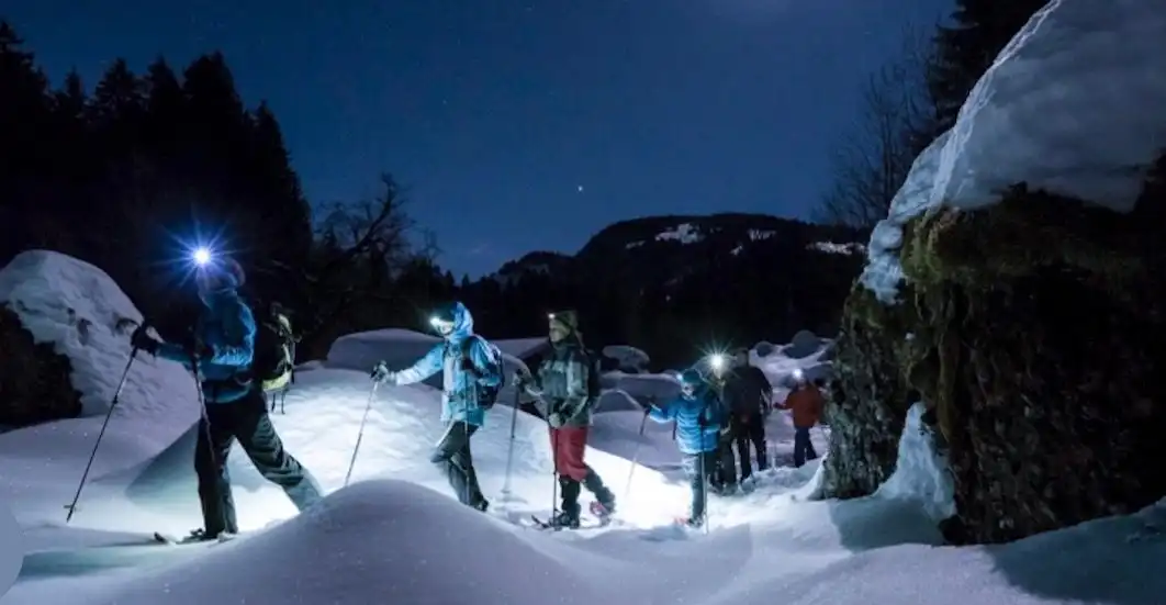 Tra neve e stelle : ciaspolata e rifugio 