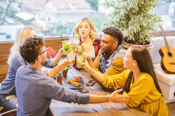 🍻 Apéro & Comedy Club à la Friche Gramont