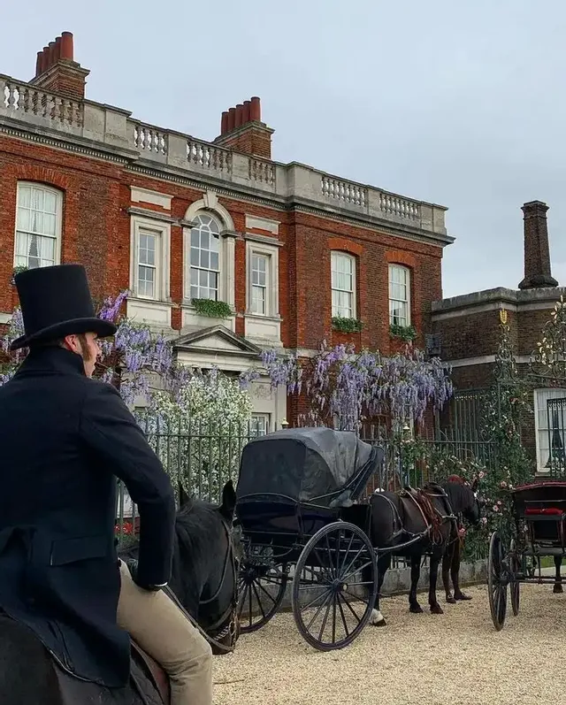 Museo delle Carrozze & Tè: una giornata in stile Bridgerton