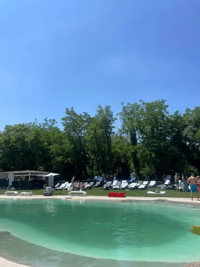 Social Brunch & Pool Party 