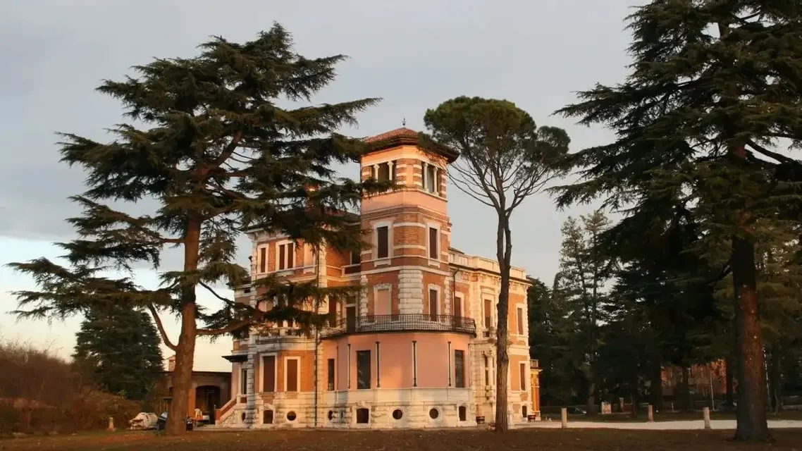 Visita guidata a Villa Torreggiani e ai bunker sotttterranei
