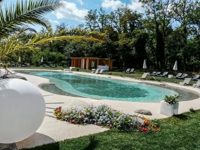 Dolce DOMENICA nel verde: Piscina, Brunch, Yoga e DjSet 