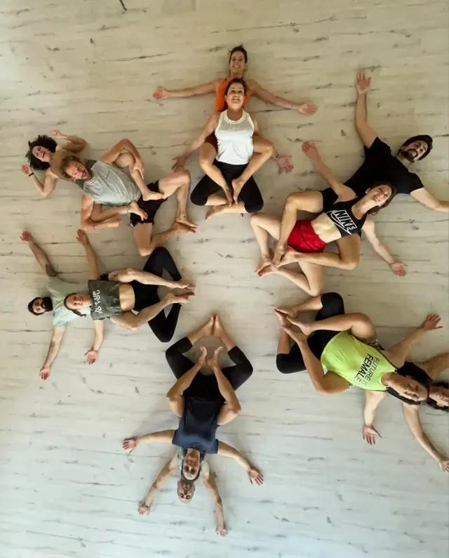 Acro Lab - Laboratorio di Acro Yoga del Sabato Mattina