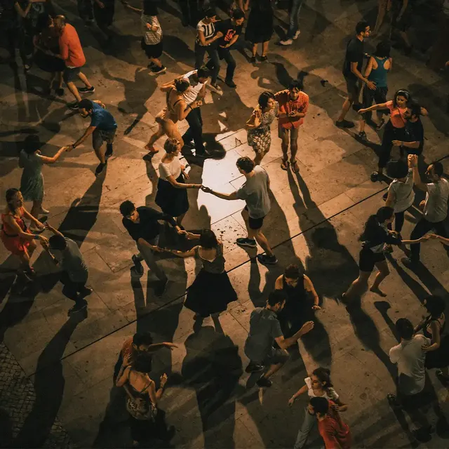 Salsa e Bachata Lesson & New Friends