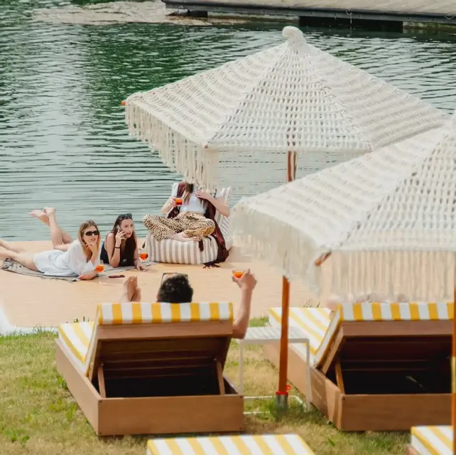Sparkling Beach Brunch 