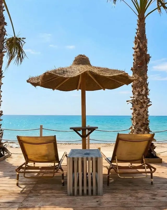 Rituale skincare e aperitivo al mare 