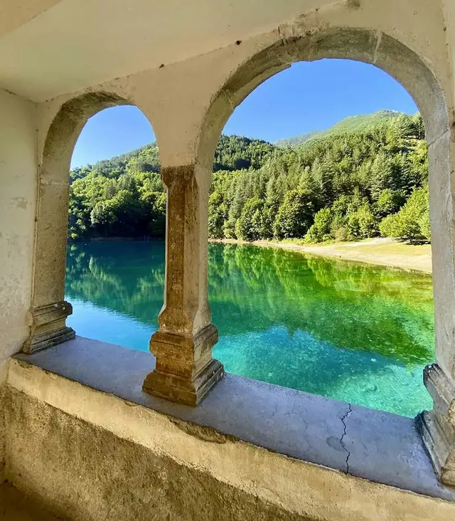 Trekking facile dal Lago Pio all'Eremo di San Domenico