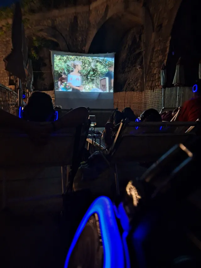 Silent cinema in riva al mare