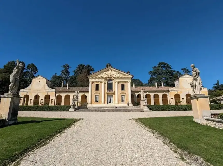 Visita guidata a Villa Barbaro con degustazione