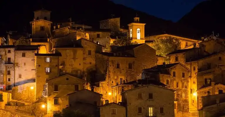 Cena tipica e passeggiata a Scanno